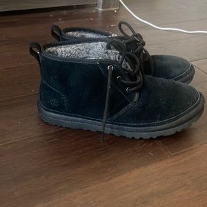 Black uggs